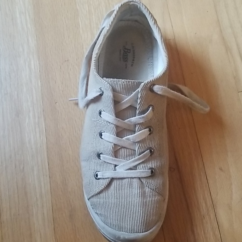 ISO Bass Kimmy lace up sneaker